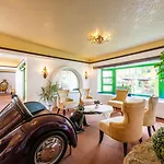 Hotel Contel 4*