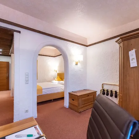 Hotel Contel 4*