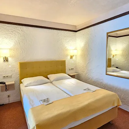 Contel 4*
