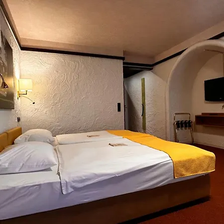 Contel Hotel 4*